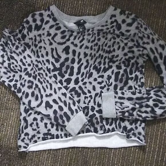 H &M animal print long sleeve - Picture 5 of 9